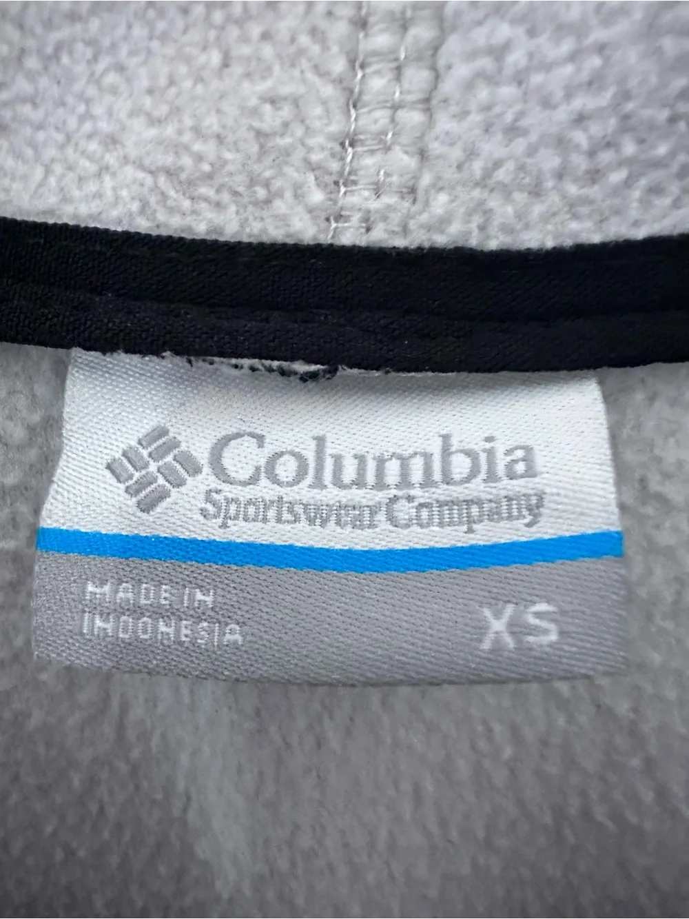 Columbia Light Gray and Black Half-Zip Fleece Pullover